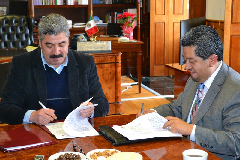 Firman Godezac e INE convenio de colaboración para legalidad y transparencia en materia electoral
