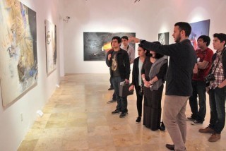 Gustavo Arias Murueta agradeció el apoyo para mostrar 50 años de su trabajo ■ FOTOs: ernesto moreno y La Jornada Zacatecas