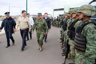 Miguel Alonso visitó las instalaciones del 97 Batallón de Infantería ■ foto: La Jornada Zacatecas