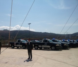 la-jornada-zacatecas-entrega-equipo-policias1_at