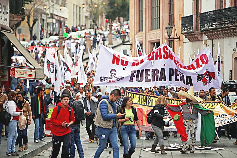 En la movilización participaron integrantes de la Asamblea Nacional de las Resistencias Ciudadanas y el Frente Popular de Lucha de Zacatecas ■ fotos: andrés sánchez