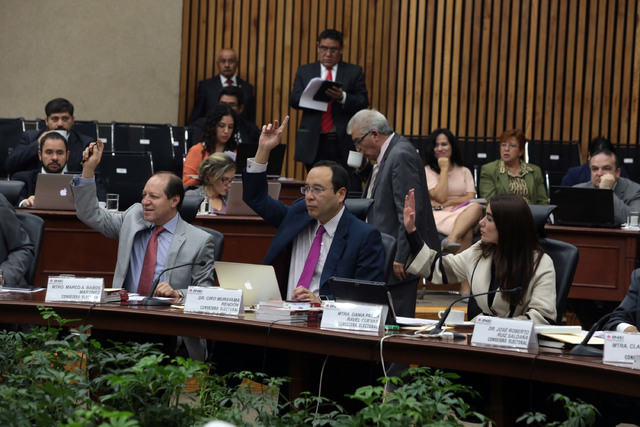 Tendrán partidos $6 mil 788.9 millones para comicios de 2018