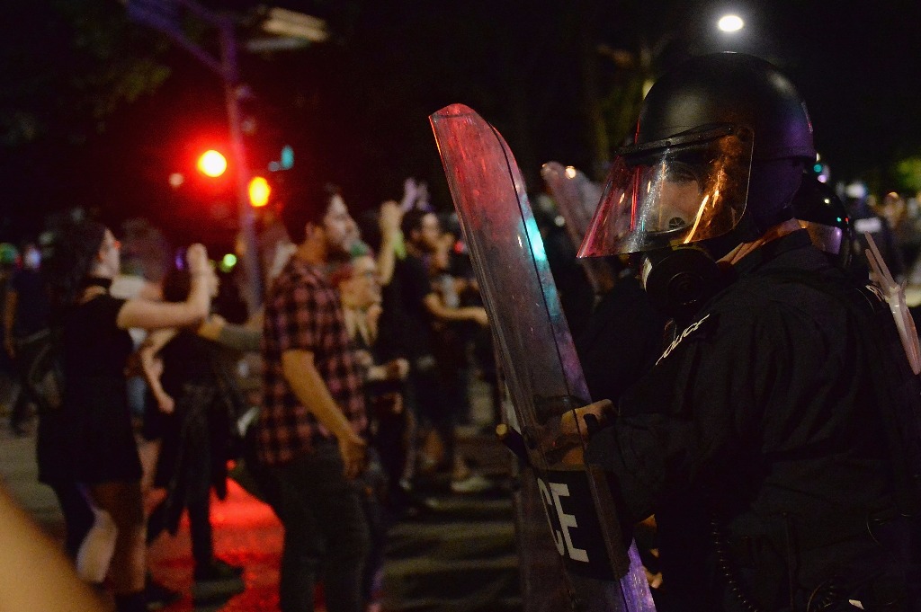 Disturbios en protesta antirracista en Saint Louis