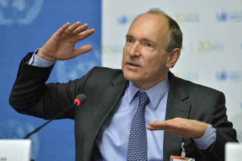 Tim Berners-Lee, científico británico creador de la red mundial de web, pidió aumentar la transparencia en los programas de vigilancia. La imagen es de archivo. Foto Ap
