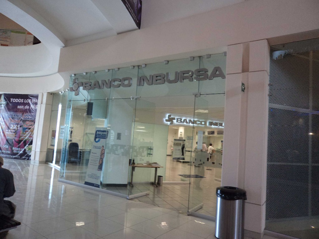 La institución bancaria del empresario mexicano compró parte del grupo sudafricano Standard Bank en Brasil
