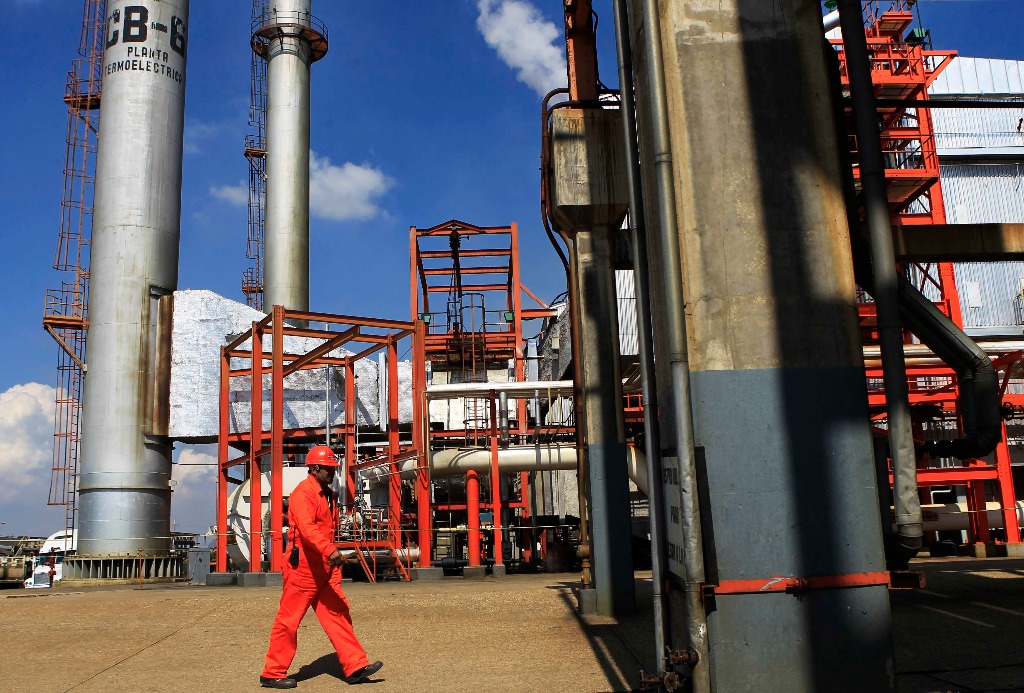 Aspecto de la refinería de Tula. Foto Reuters