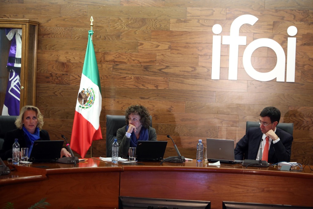 Sesión ordinaria del Ifai en enero pasado. Foto Jesús Villaseca
