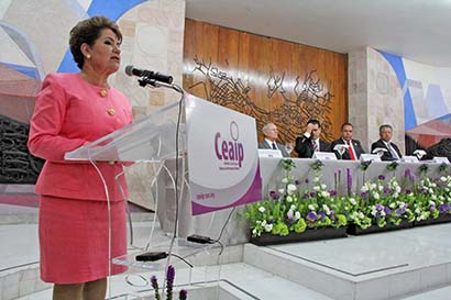 Raquel Velasco Macías, comisionada presidenta, presentó informe de actividades ■ FOTO: ANDRÉS SÁNCHEZ