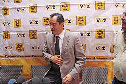 Gerardo Espinoza Solís, dirigente estatal del Sol Azteca ■ foto: ernesto moreno