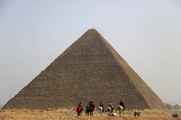 Imagen de la zona histórica de las Pirámides de Giza en Gizeh. Ap