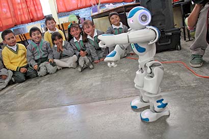 Niños de primaria disfrutaron de talleres de robótica ■ foto: Andrés Sánchez