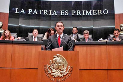 Imagen de archivo de Alejandro Tello, durante una sesión en la Cámara Alta ■ foto: La Jornada Zacatecas