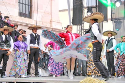 Desde hace dos décadas la Compañía se ha desenvuelto en diversos escenarios nacionales e internacionales, bajo la tutela de César Lara Bañuelos ■ FOTOs: La Jornada Zacatecas