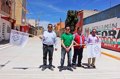 El edil Benjamín Medrano Quezada dio el banderazo de la obra ■ fotos: LA JORNADA ZACATECAS