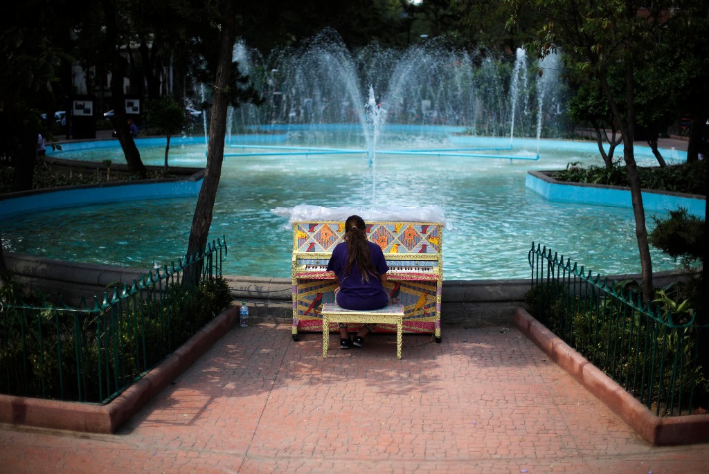 En el parque Luis Cabrera. Foto Reuters/ Bernardo Montoya