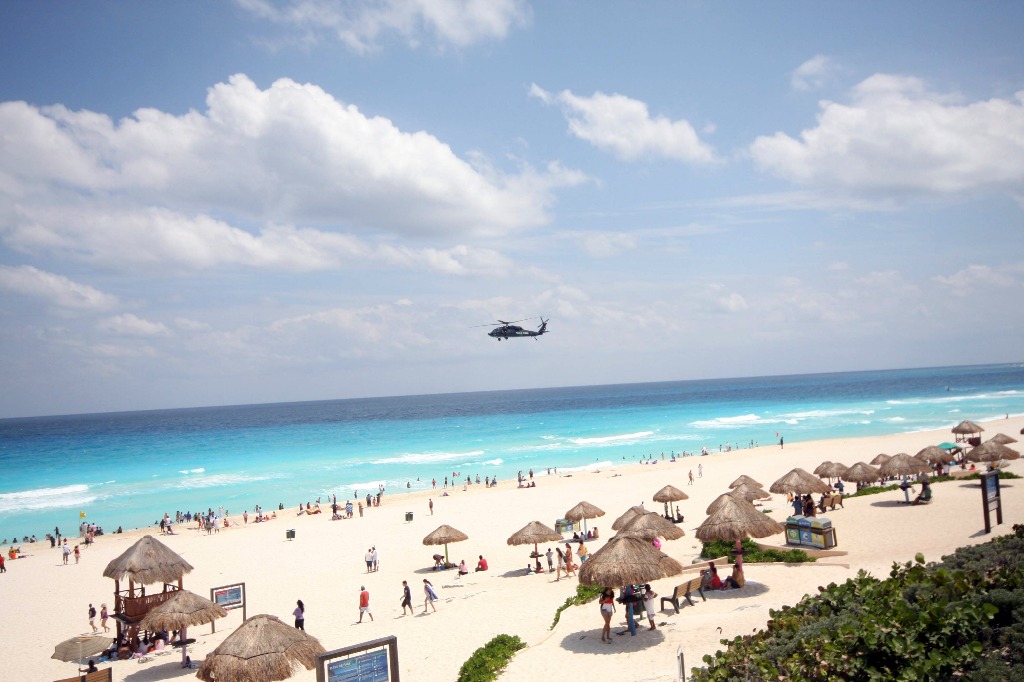 Turistas en Cancún. Foto Cuartoscuro