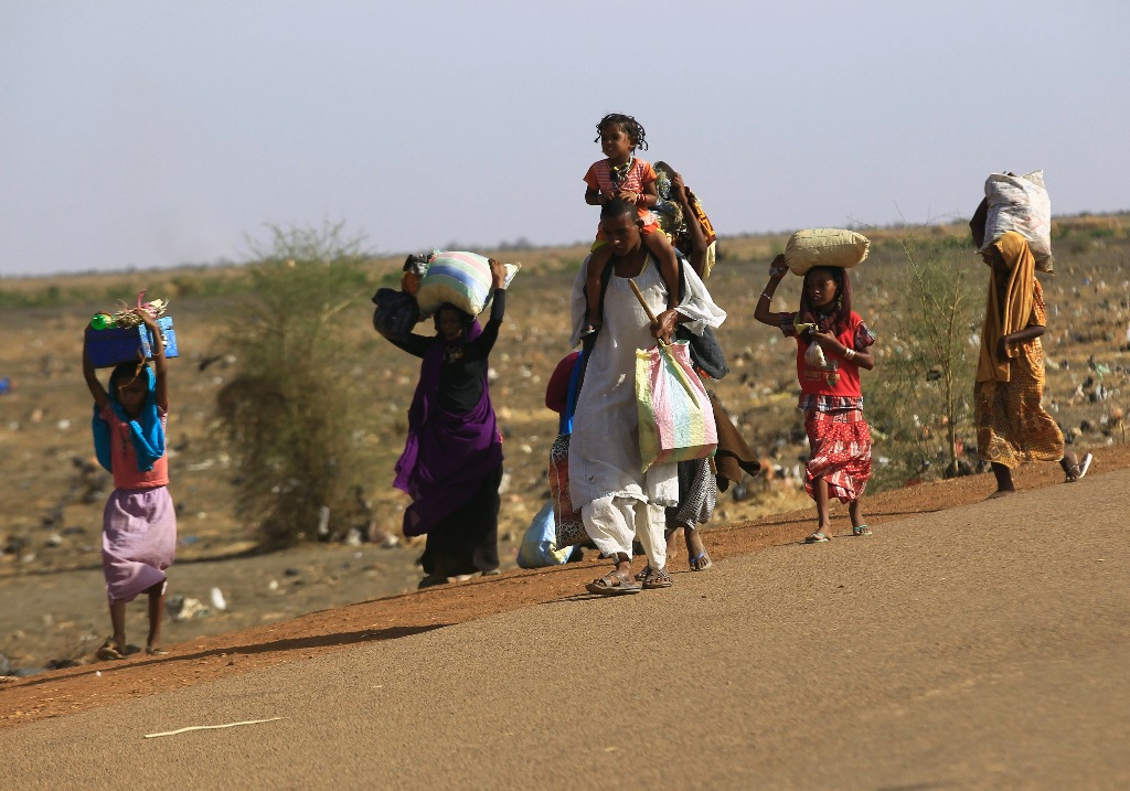 Desplazados por los enfrentamientos entre grupos rivales étnicos en Sudán del Sur. Foto Reuters