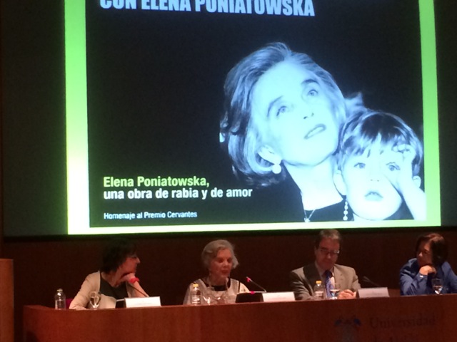 Elena Poniatowska durante el encuentro en la Universidad de Alcalá. Foto: La Jornada