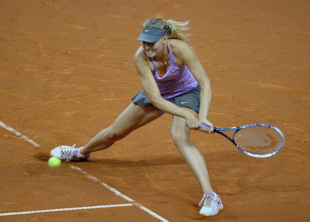 Maria Sharapova avanzó a la final del torneo de Stuttgart al vencer a la italiana Sara Errani por 6-1 y 6-2. La rusa disputará así su primera final de este año. Foto Ap
