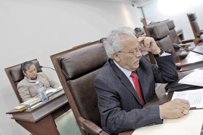 La Legislatura no puede vulnerar la autonomía municipal para obligar a los tesoreros a cobrar los créditos fiscales, por lo que se proponen cambios a la Ley de Fiscalización Superior ■ FOTO: ernesto moreno