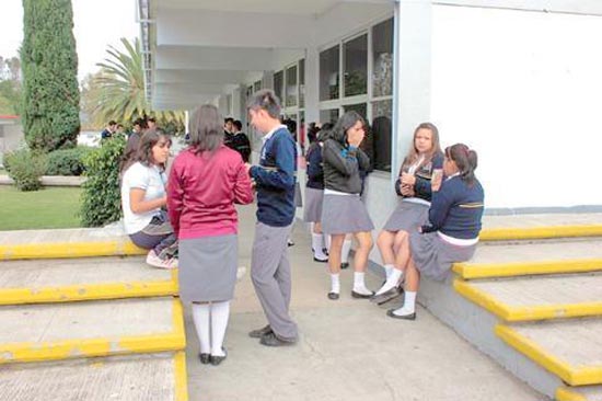 Los CIJ llevan campañas de prevención e información a instituciones educativas ■ FOTO: la jornada zacatecas