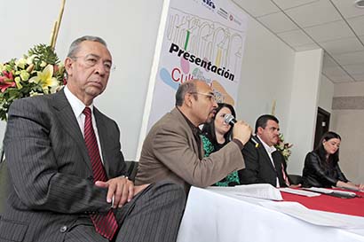 Autorídades presentaron el programa de actividades ■ foto: ernesto moreno
