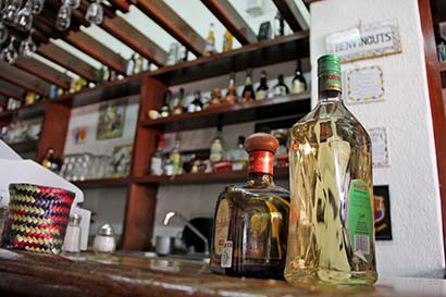 El alcohol se considera una droga legal ■ foto: La Jornada Zacatecas