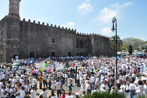 Miles de personas vestidas de blanco marcharon, el año pasado, en Cuernavaca para exigir seguridad a las autoridades. Foto: La Jornada