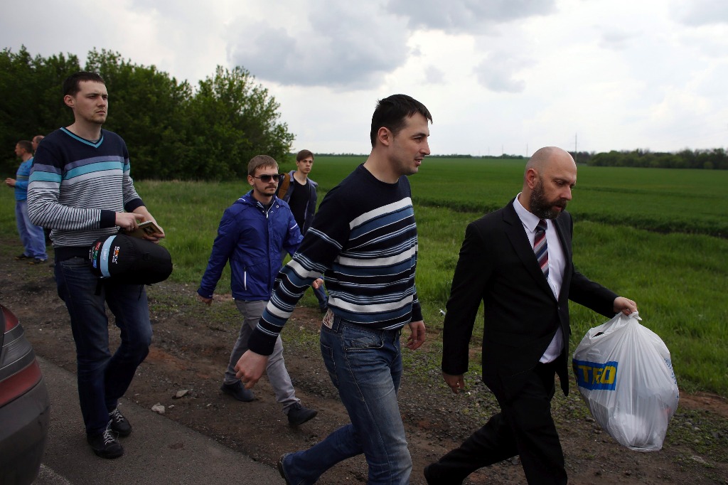 La Organización para la Seguridad y Cooperación en Europa confirmó la liberación de sus integrantes, tras ocho días de detención en Slaviansk, feudo de los separatistas pro rusos en el este de Ucrania. Foto Reuters