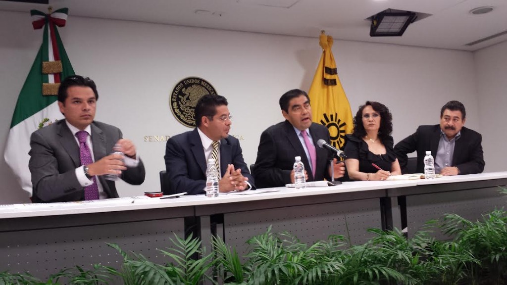 Senadores del PRD en conferencia de prensa. Foto: La Jornada