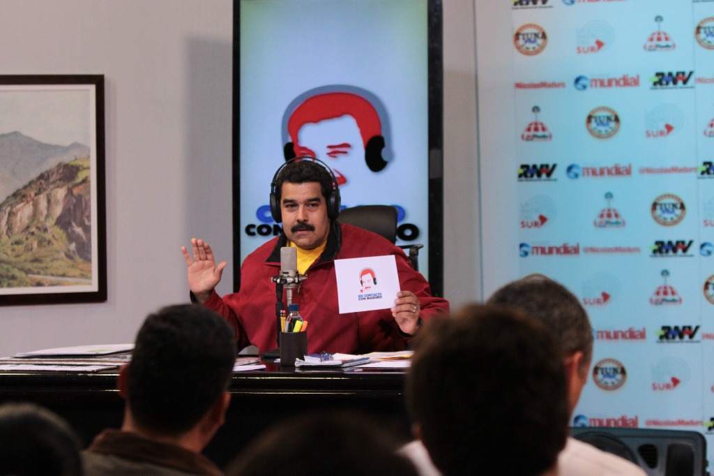 El presidente de Venezuela, Nicolás Maduro, en su programa radial en el Palacio de Miraflores, el pasado martes. Foto: Xinhua