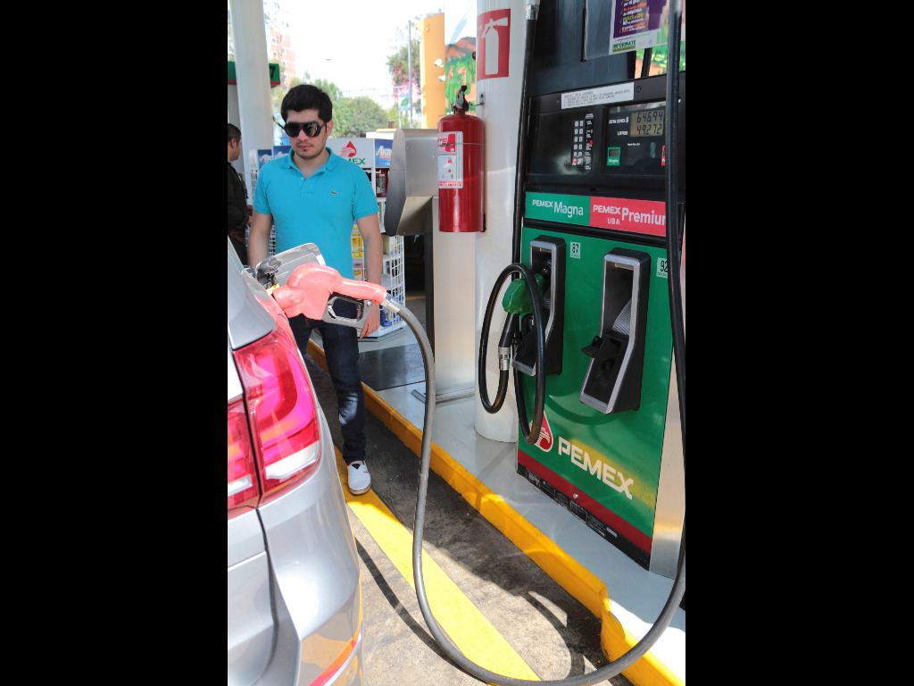 La gasolina Magna tendrá su cuarto aumento en el año el sábado 03 de mayo. Foto Cuartoscuro