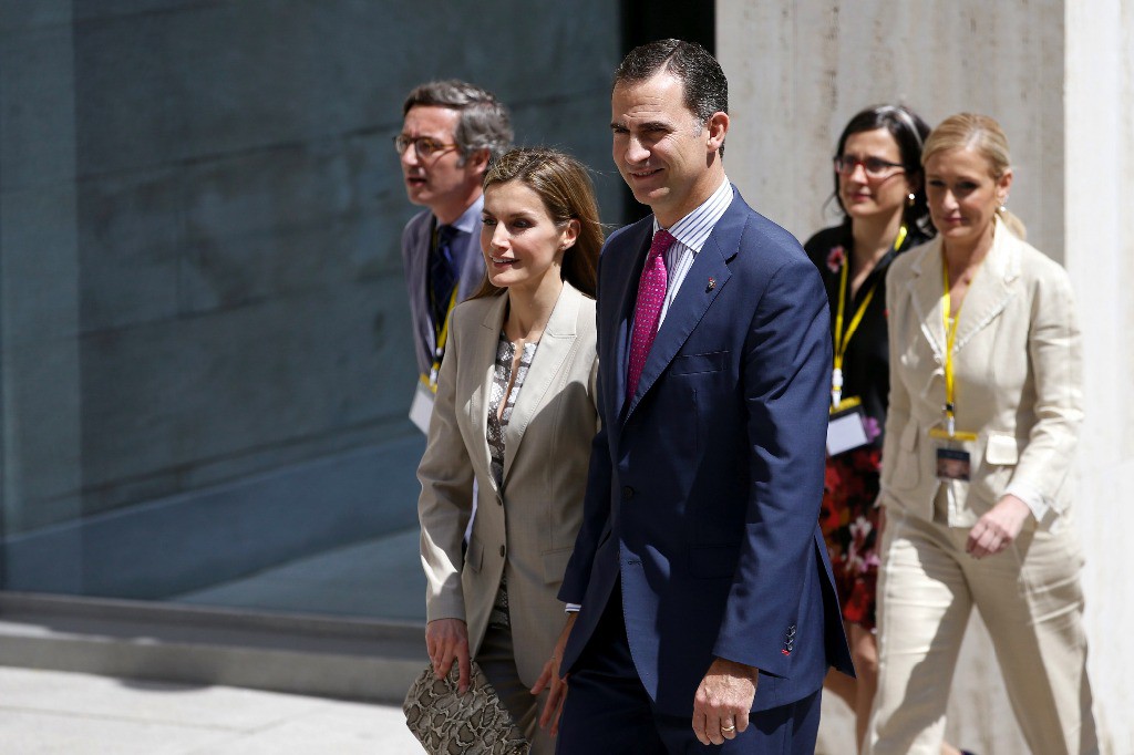 El Príncipe Felipe y la Princesa Letizia llegan al Museo Arqueológico de Madrid. Foto Reuters