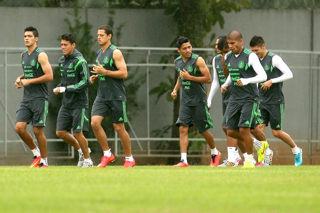 Entrenamiento de la Selección Mexicana este lunes en Santos. Foto Xinhua