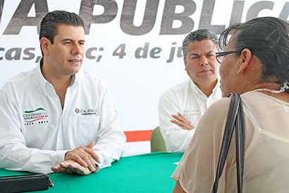 Miguel Alonso Reyes, gobernador del estado, en la audiencia pública celebrada en Ciudad Administrativa ■ foto: rafael de santiago