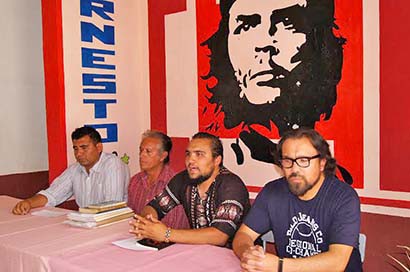 Los maestros de la región Fresnillo continuarán perteneciendo al movimiento democrático, señalaron en conferencia de prensa ■ FOTO: LA JORNADA ZACATECAS