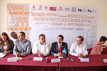 Dieron conferencia de prensa los participantes en la Sesión Ordinaria de la Comisión Especial de Ciudades Patrimonio ■ foto: andrés sánchez