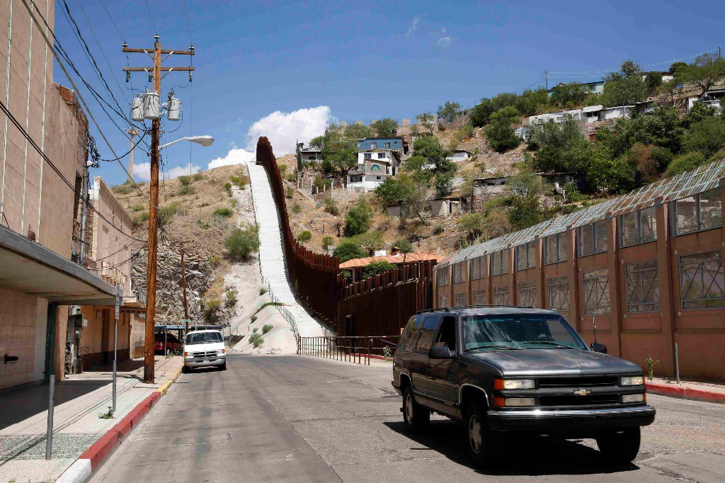 Frontera entre México y Estados Unidos en Nogales. Foto Reuters