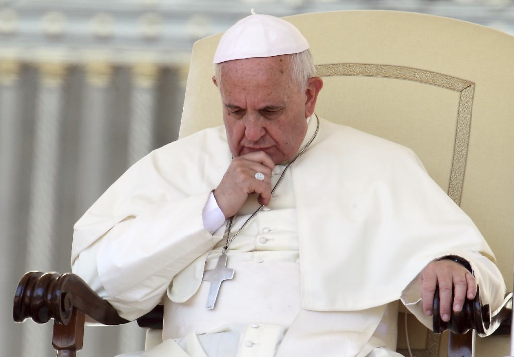 El papa Francisco participa en su audiencia general semanal, en la Plaza de San Pedro, el 4 de junio de 2014. Foto Xinhua