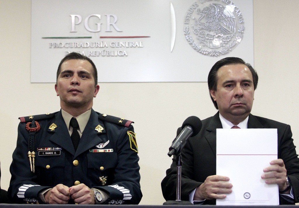 Conferencia de funcionarios de la PGR y Sedena sobre la presunta incursión de un helicóptero oficial mexicano en territorio de EU. Foto: La Jornada