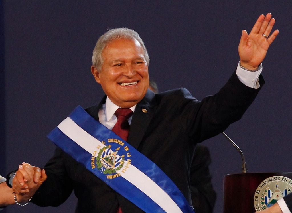 El nuevo presidente salvadoreño, Salvador Sánchez Cerén al tomar posesión del cargo. Foto: Reuters
