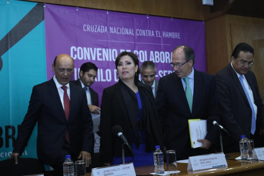 La titular de la Sedesol encabezó la firma de un convenio con el asociación Un kilo de ayuda. Foto: La Jornada