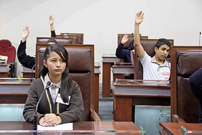 En la sesión, los niños propusieron la creación de una escuela para padres ■ FOTO: ANDRÉS SÁNCHEZ