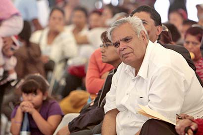 Luis El Oso Medina, líder de Morena en la entidad, durante la asamblea constitutiva de Zacatecas ■ foto: La Jornada Zacatecas