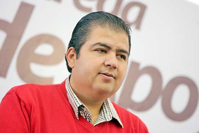 Roberto Luévano Ruiz, alcalde de Guadalupe, indicó que el adeudo viene de administraciones anteriores ■ FOTO: LA JORNADA ZACATECAS
