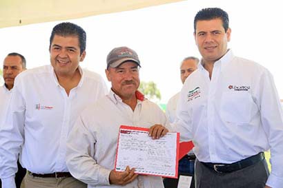 El gobernador explicó que la ayuda forma parte del programa Sumar ■ foto: La Jornada Zacatecas