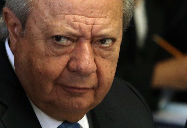 El senador del PRI y dirigente del sindicato petrolero, Carlos Romero Deschamps, en imagen del 11 de junio de 2014. Foto Francisco Olvera