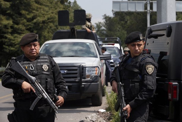 Operativo conjunto de la SSPDF, Ejército, Marina y Policía Federal, en el Ajusco, el pasado 16 de junio. Foto Alfredo Domínguez