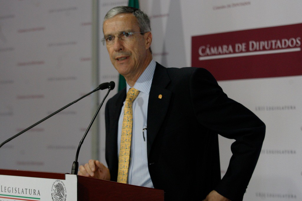 El presidente de la Cámara de Diputados, el panista José González Morfín, en conferencia de prensa este jueves. Foto: La Jornada