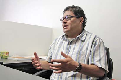 Juan Martell Muñoz, psicólogo social, docente e investigador en la Unidad Académica de Psicología de la UAZ ■ FOTO: ERNESTO MORENO